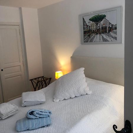 Charmantes Haus Im Golf Club Saint Tropez Luaran gambar