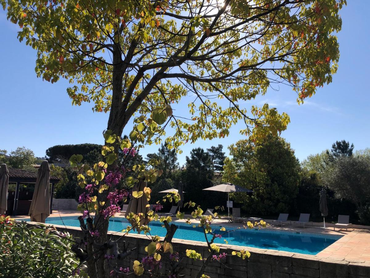 Charmantes Haus Im Golf Club Saint Tropez Luaran gambar