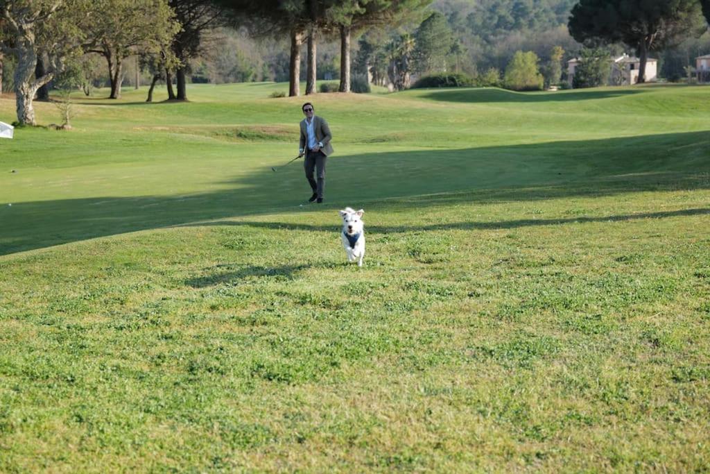 Charmantes Haus Im Golf Club Saint Tropez Luaran gambar