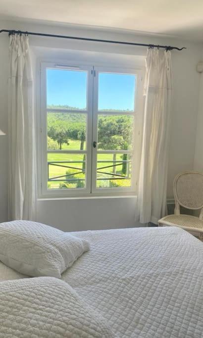 Charmantes Haus Im Golf Club Saint Tropez Luaran gambar