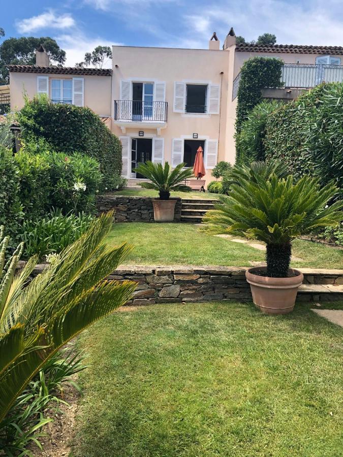 Charmantes Haus Im Golf Club Saint Tropez Luaran gambar