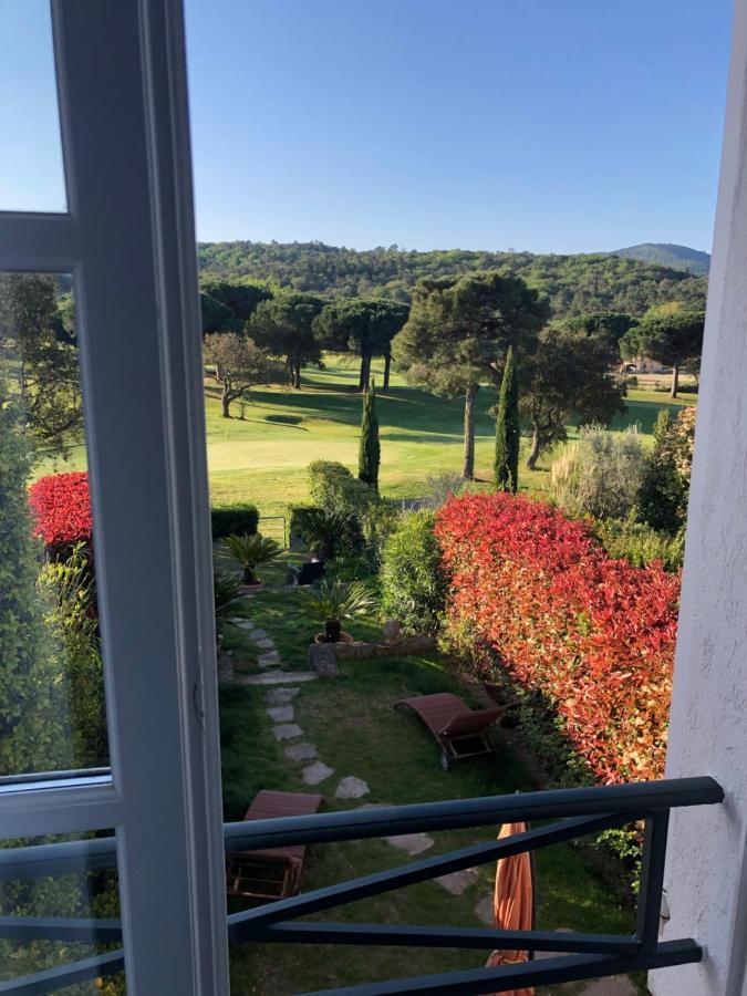 Charmantes Haus Im Golf Club Saint Tropez Luaran gambar