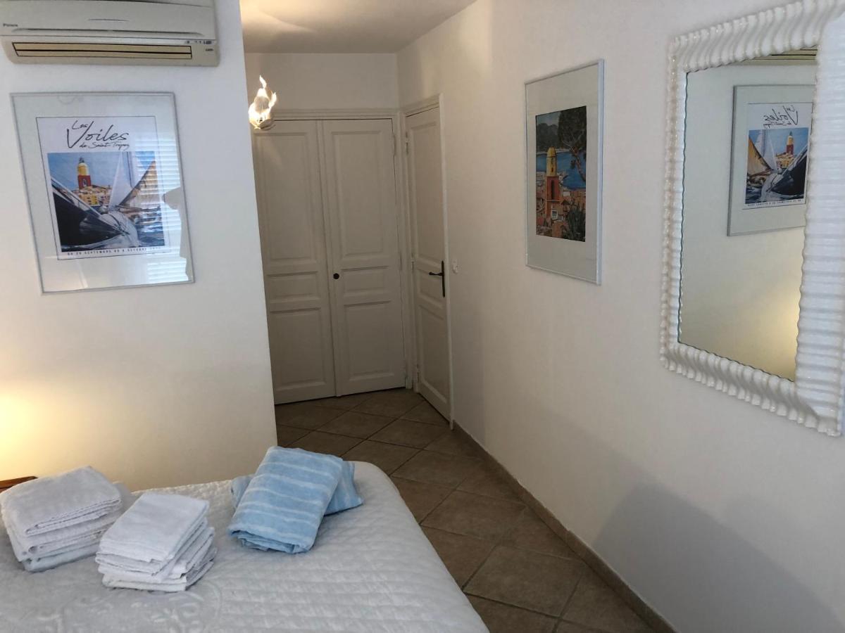 Charmantes Haus Im Golf Club Saint Tropez Luaran gambar